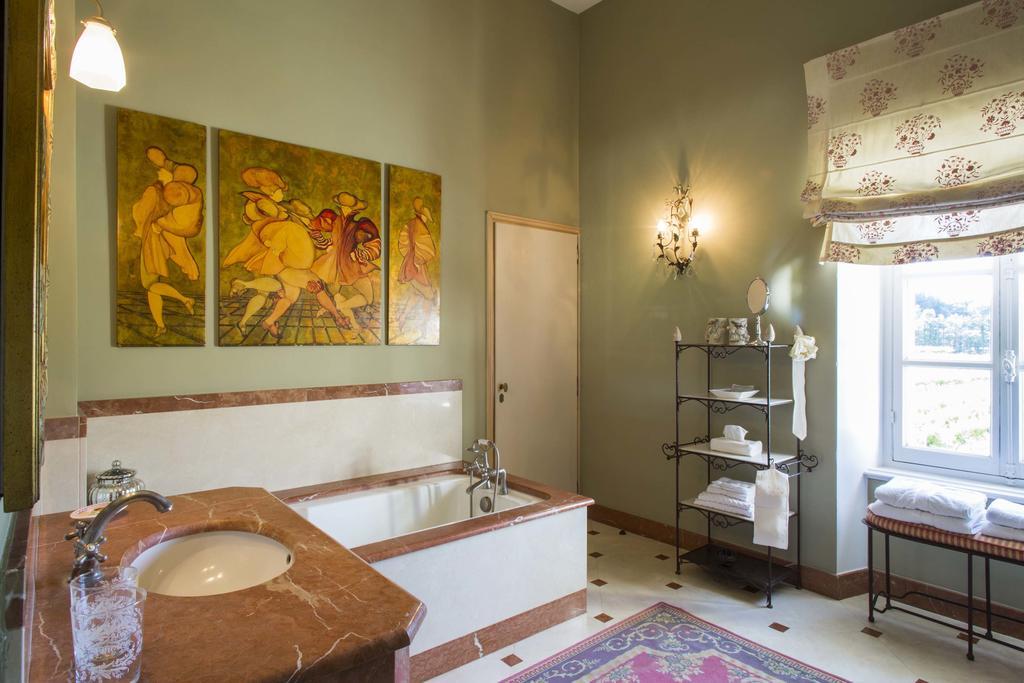 Chateau Talaud Loriol-du-Comtat Quarto foto