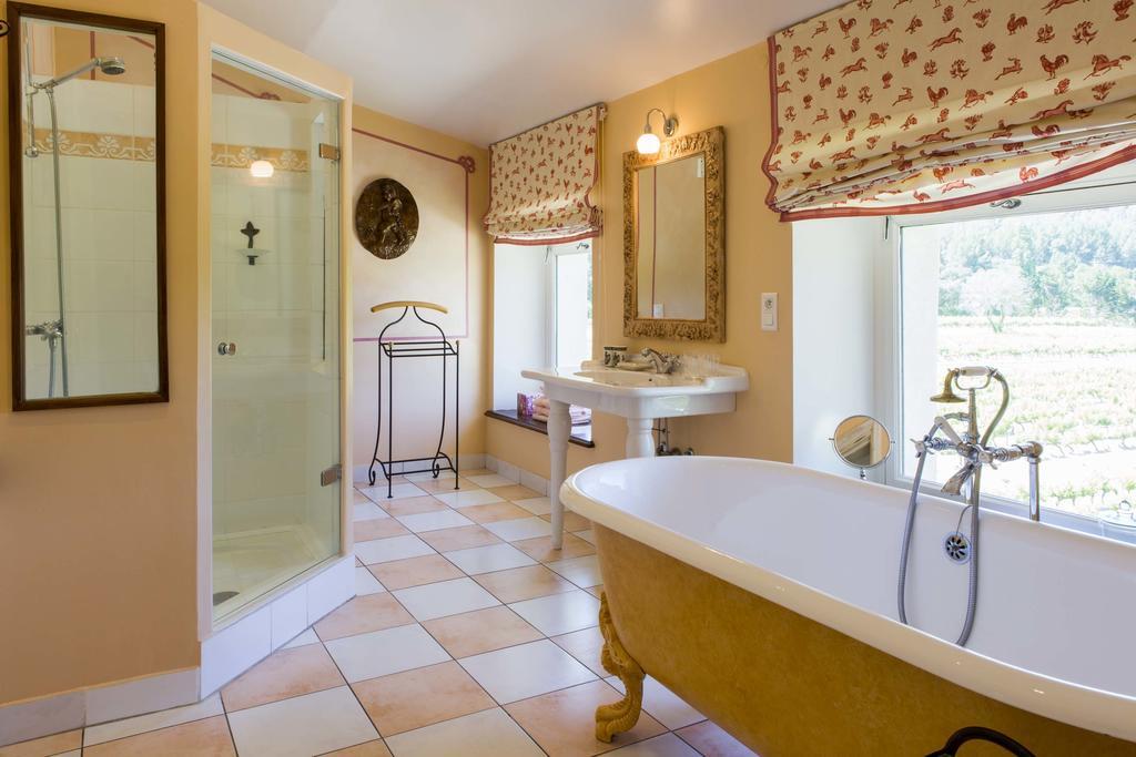 Chateau Talaud Loriol-du-Comtat Quarto foto